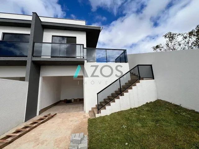 Casa com 25m² 3 quartos e 3 banheiros, à venda, no bairro Santa Terezinha em Colombo