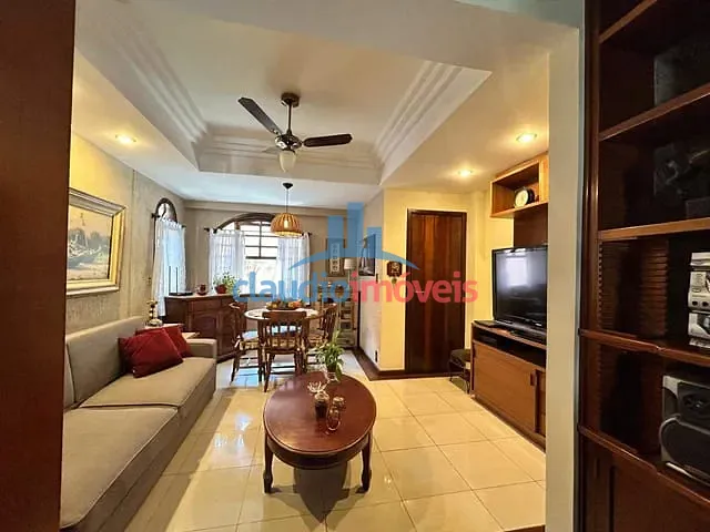 Casa com 360m² 4 quartos e 6 banheiros, à venda, no bairro Nossa Senhora de Fátima em Barra Mansa