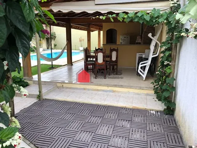 Casa com 720m², à venda, no bairro Jardim Residencial Doutor Lessa em Pindamonhangaba