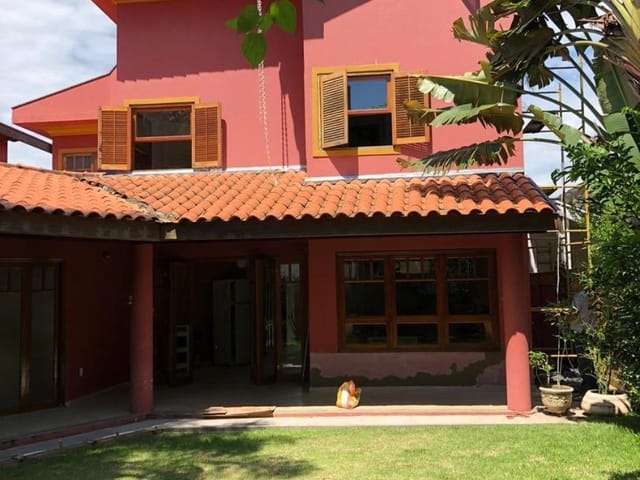 Casa com 390m² 3 quartos e 4 banheiros, à venda ou para alugar, no bairro Urbanova em São José dos Campos