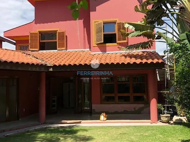 Casa com 390m² 3 quartos e 4 banheiros, à venda ou para alugar, no bairro Urbanova em São José dos Campos