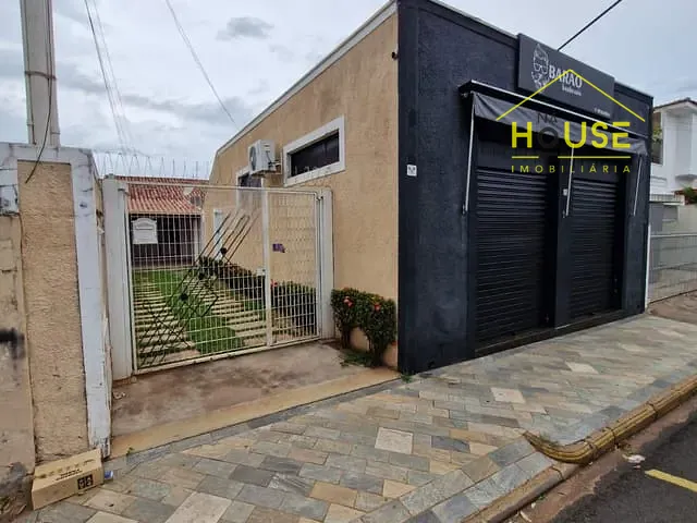 Casa com 300m² 3 quartos e 1 banheiro, à venda, no bairro Patrimônio Novo em Votuporanga