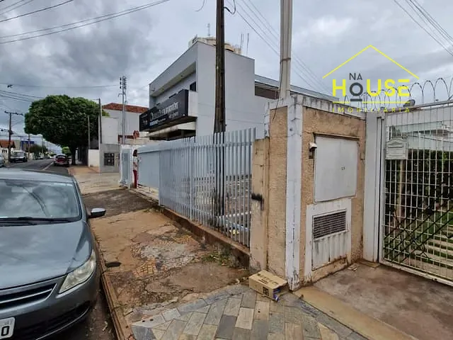 Casa com 300m² 3 quartos e 1 banheiro, à venda, no bairro Patrimônio Novo em Votuporanga