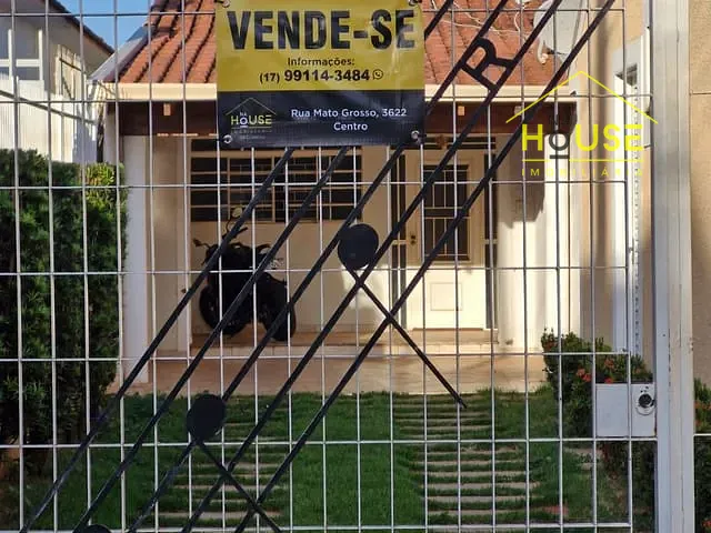 Casa com 300m² 3 quartos e 1 banheiro, à venda, no bairro Patrimônio Novo em Votuporanga