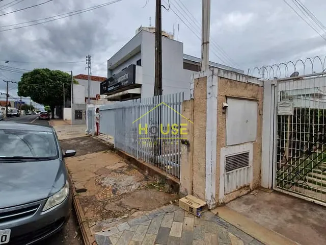 Casa com 300m² 3 quartos e 1 banheiro, à venda, no bairro Patrimônio Novo em Votuporanga