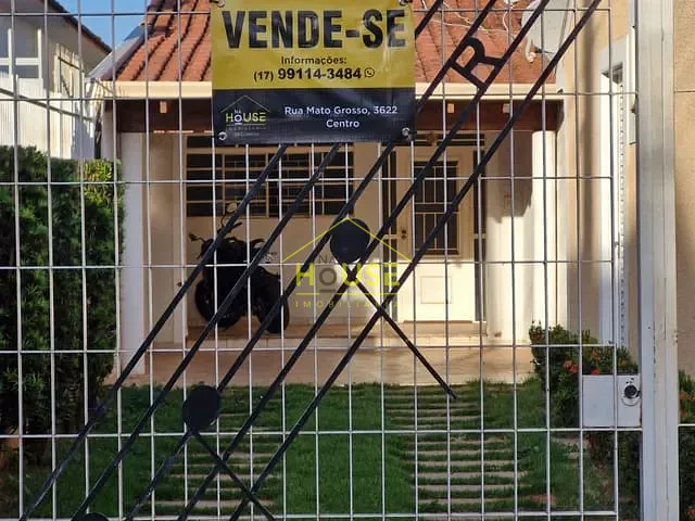 Casa com 300m² 3 quartos e 1 banheiro, à venda, no bairro Patrimônio Novo em Votuporanga