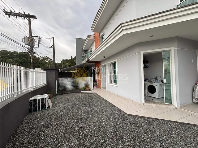 Casa com 142m² 3 quartos e 4 banheiros, à venda, no bairro Glória em Joinville