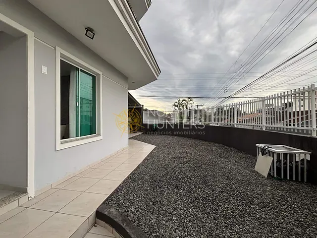 Casa com 142m² 3 quartos e 4 banheiros, à venda, no bairro Glória em Joinville