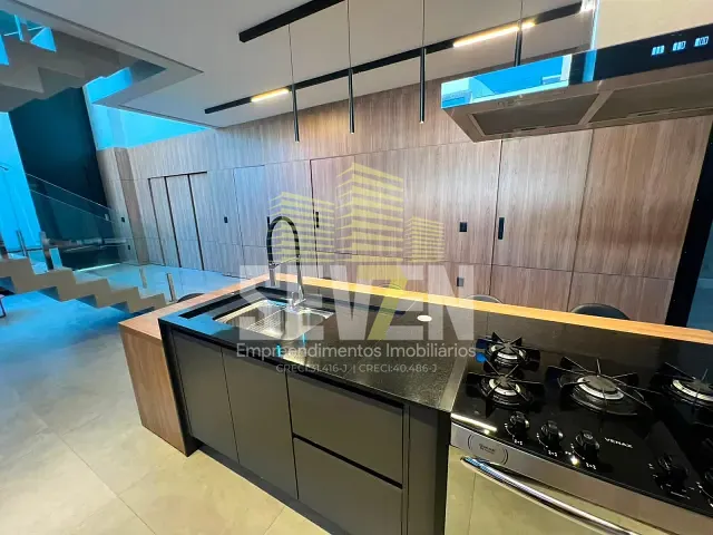 Casa com 400m² 4 quartos e 5 banheiros, à venda, no bairro Residencial Tamboré em Bauru