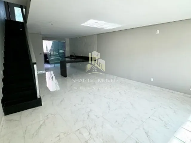 Casa 3 quartos e 3 banheiros, à venda, no bairro Liberdade em Santa Luzia