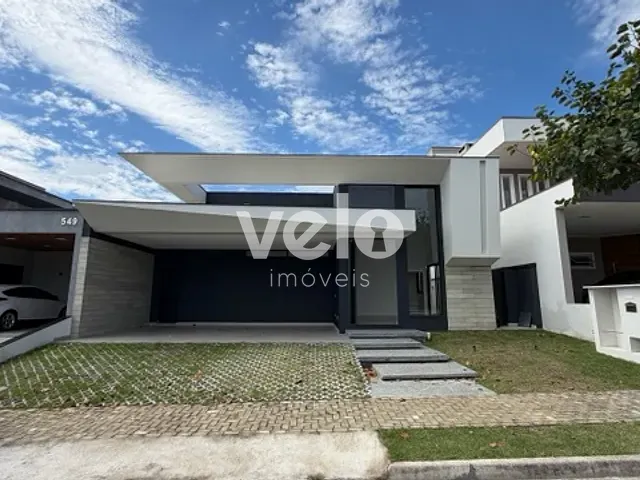 Casa com 350m² 3 quartos e 4 banheiros, à venda, no bairro Piracangaguá em Taubaté