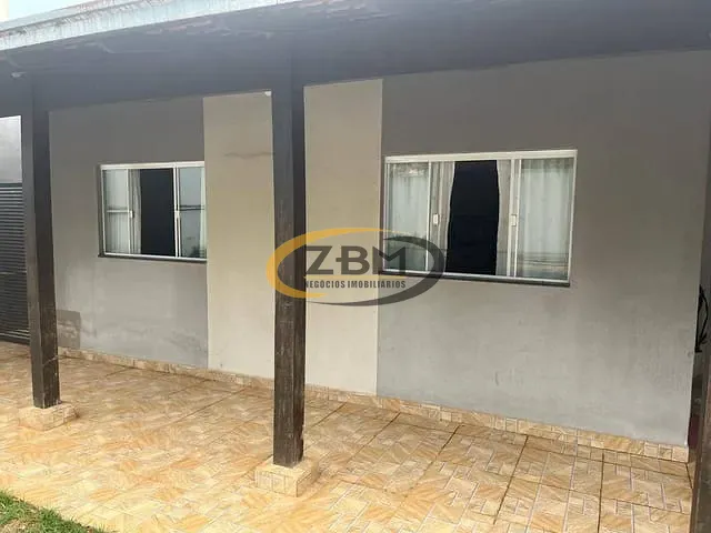 Casa com 300m² 3 quartos e 1 banheiro, à venda, no bairro Cafezal em Londrina