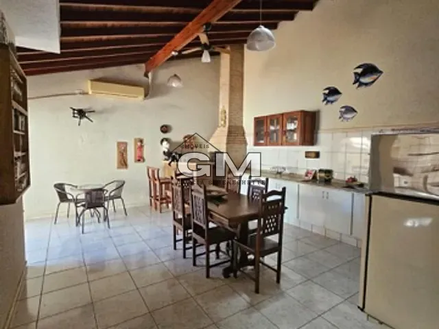 Casa com 250m² 2 quartos e 2 banheiros, à venda, no bairro Jardim Itapuã em Cravinhos