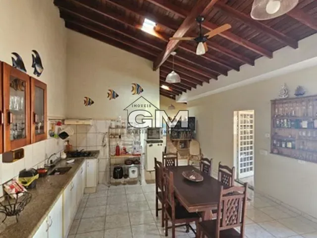 Casa com 250m² 2 quartos e 2 banheiros, à venda, no bairro Jardim Itapuã em Cravinhos
