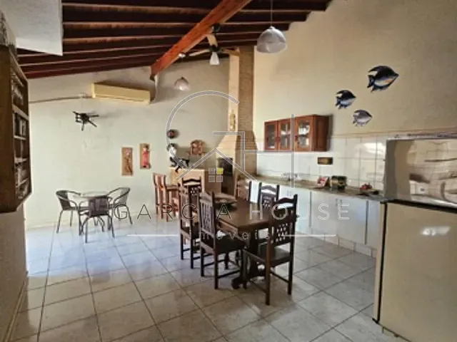 Casa com 250m² 2 quartos e 2 banheiros, à venda, no bairro Jardim Itapuã  em Cravinhos