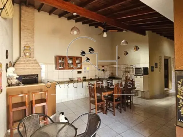 Casa com 250m² 2 quartos e 2 banheiros, à venda, no bairro Jardim Itapuã  em Cravinhos