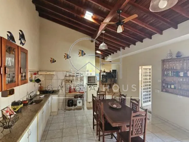 Casa com 250m² 2 quartos e 2 banheiros, à venda, no bairro Jardim Itapuã  em Cravinhos