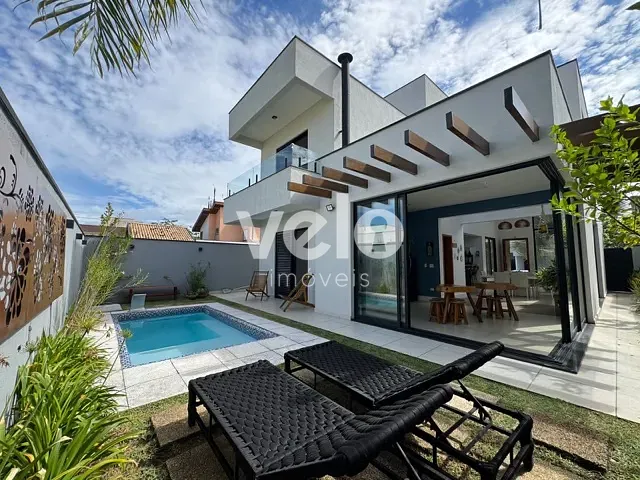 Casa 3 quartos e 4 banheiros, para alugar, no bairro Piracangaguá em Taubaté