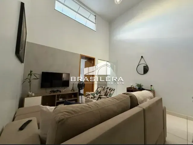 Casa 2 quartos e 2 banheiros, à venda, no bairro Moinho dos Ventos em Goiânia