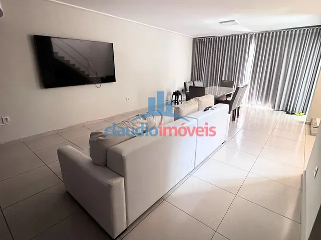 Casa com 420m² 3 quartos e 6 banheiros, à venda, no bairro Nossa Senhora de Fatima em Barra Mansa