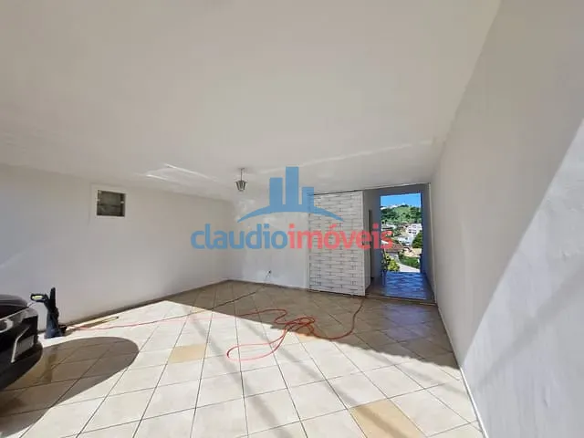 Casa com 420m² 3 quartos e 6 banheiros, à venda, no bairro Nossa Senhora de Fatima em Barra Mansa
