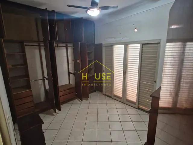 Casa com 313m² 3 quartos e 2 banheiros, à venda, no bairro Santa Eliza em Votuporanga