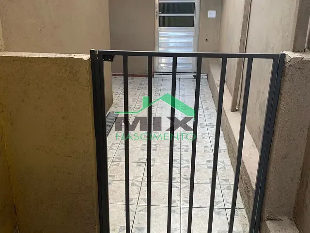 Casa com 35m² 1 quarto e 1 banheiro, para alugar, no bairro Taboão em São Bernardo do Campo