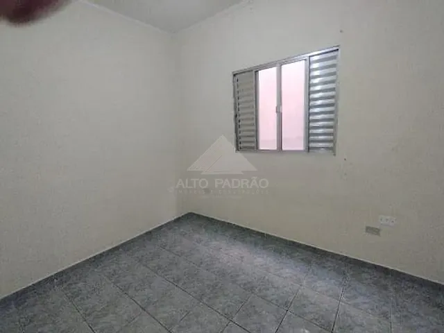 Casa com 125m² 2 quartos e 1 banheiro, à venda, no bairro Jardim Campo Verde em Mauá