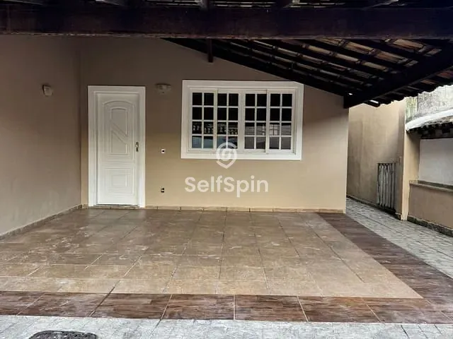 Casa 3 quartos e 2 banheiros, para alugar, no bairro Maravista em Niterói