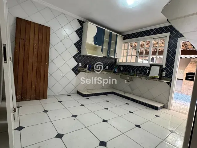 Casa 3 quartos e 2 banheiros, para alugar, no bairro Maravista em Niterói