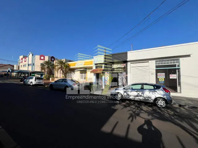 Casa com 600m² 3 quartos e 4 banheiros, à venda, no bairro Centro em Barra Bonita