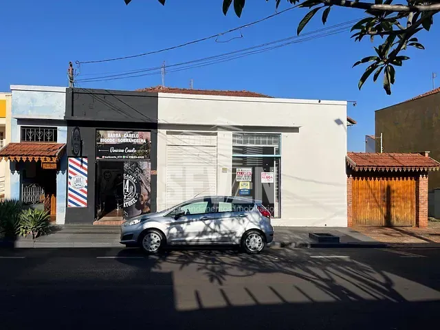 Casa com 600m² 3 quartos e 4 banheiros, à venda, no bairro Centro em Barra Bonita