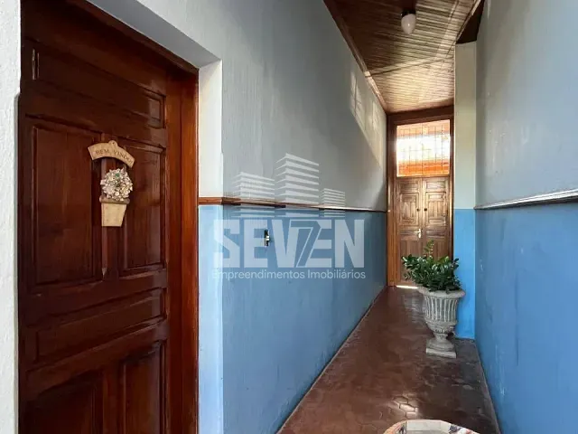 Casa com 600m² 3 quartos e 4 banheiros, à venda, no bairro Centro em Barra Bonita
