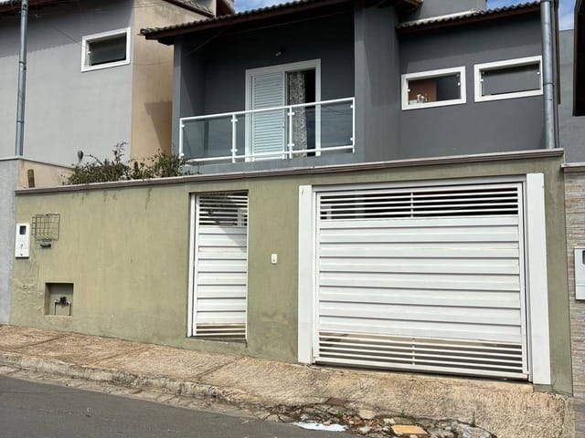 Casa 3 quartos e 2 banheiros, à venda, no bairro Centro em Extrema
