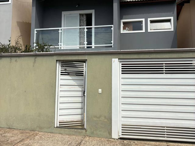 Casa 3 quartos e 2 banheiros, à venda, no bairro Centro em Extrema