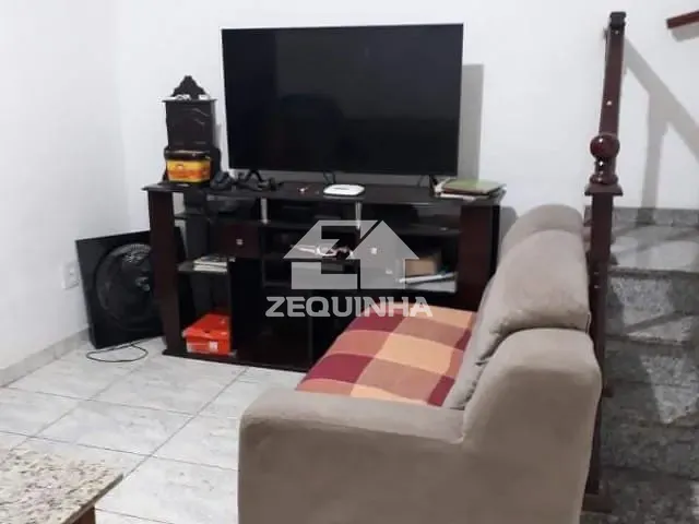 Casa com 212m² 3 quartos e 2 banheiros, à venda, no bairro Padroeira em Osasco