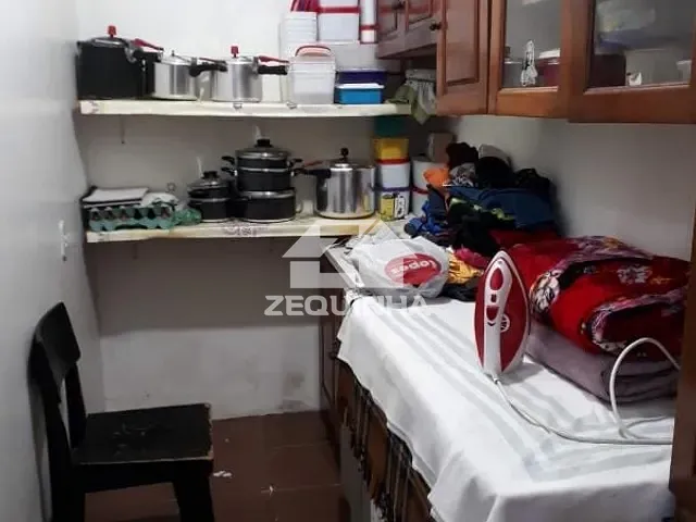 Casa com 212m² 3 quartos e 2 banheiros, à venda, no bairro Padroeira em Osasco