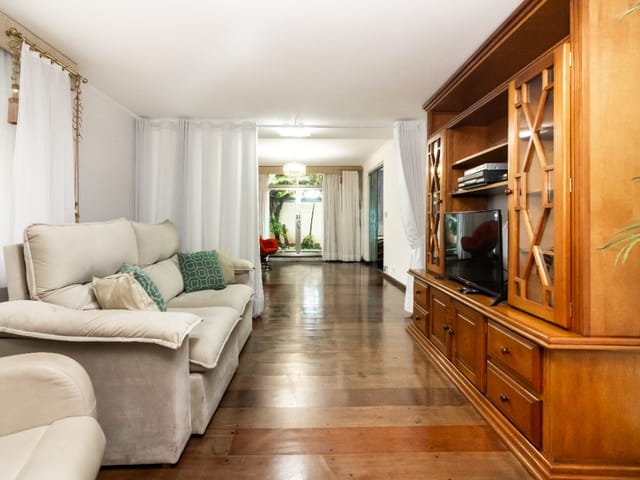 Foto do Casa - Casa tipo para venda com 3 quartos, sendo 1 suíte, 335m² | Correteria Imóveis