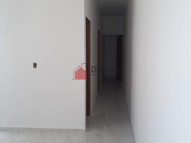 Casa com 125m², à venda, no bairro Residencial e Comercial Portal dos Eucaliptos em Pindamonhangaba