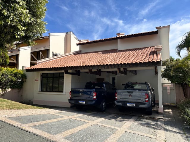 Casa com 250m² 3 quartos e 5 banheiros, para alugar, no bairro Alto da Colina em Londrina