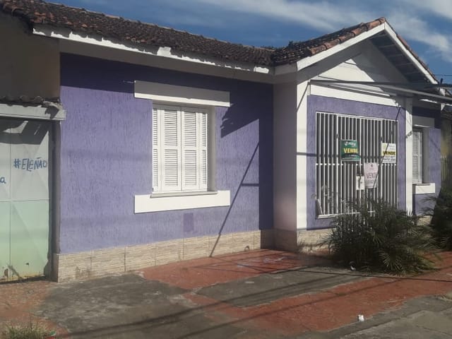 Casa com 347m² 3 quartos e 2 banheiros, à venda, no bairro Centro em Pindamonhangaba