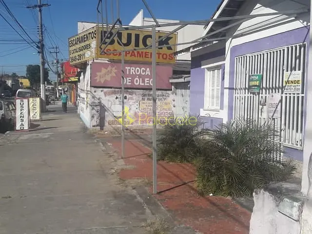 Casa com 347m² 3 quartos e 2 banheiros, à venda, no bairro Centro em Pindamonhangaba