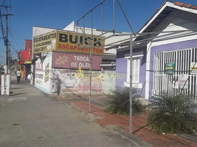 Casa com 347m² 3 quartos e 2 banheiros, à venda, no bairro Centro em Pindamonhangaba