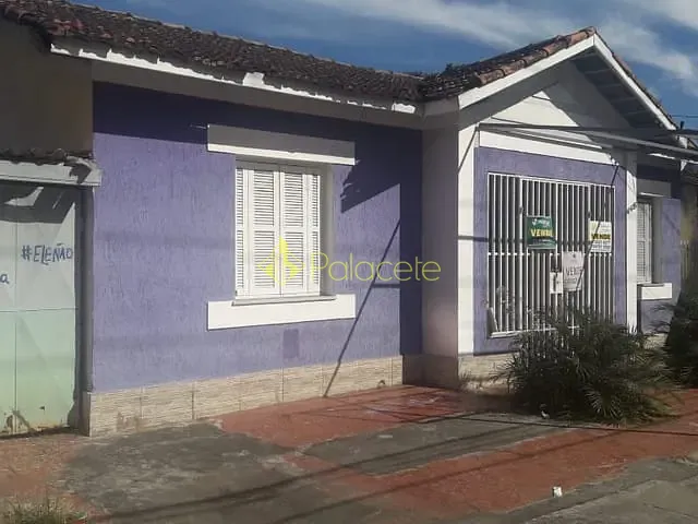 Casa com 347m² 3 quartos e 2 banheiros, à venda, no bairro Centro em Pindamonhangaba