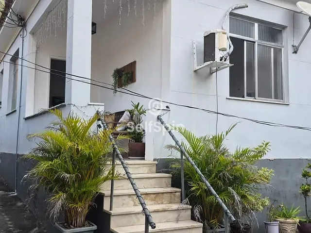 Casa 2 quartos e 2 banheiros, para alugar, no bairro SANTA ROSA em Niterói