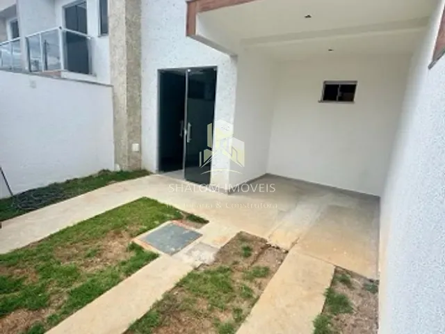 Casa com 142m² 3 quartos e 3 banheiros, à venda, no bairro Letícia em Belo Horizonte