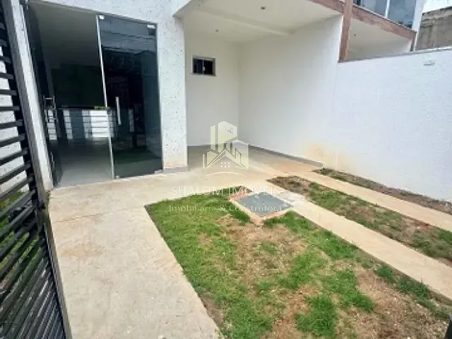 Casa com 142m² 3 quartos e 3 banheiros, à venda, no bairro Letícia em Belo Horizonte