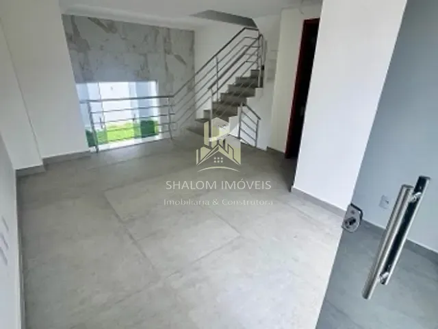 Casa com 142m² 3 quartos e 3 banheiros, à venda, no bairro Letícia em Belo Horizonte