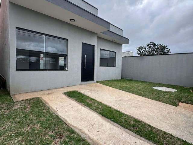 Casa com 200m² 2 quartos e 1 banheiro, à venda, no bairro Sierra em Extrema