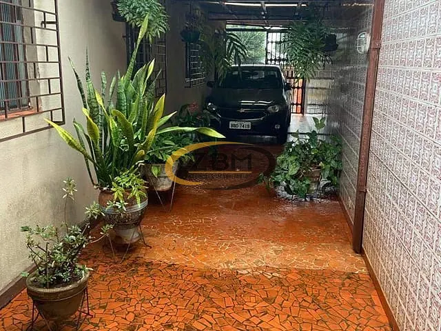 Casa com 250m² 4 quartos e 3 banheiros, à venda, no bairro Shangri-lá em Londrina